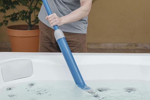 Aspirateur manuel pour fond de spa sans branchement électrique